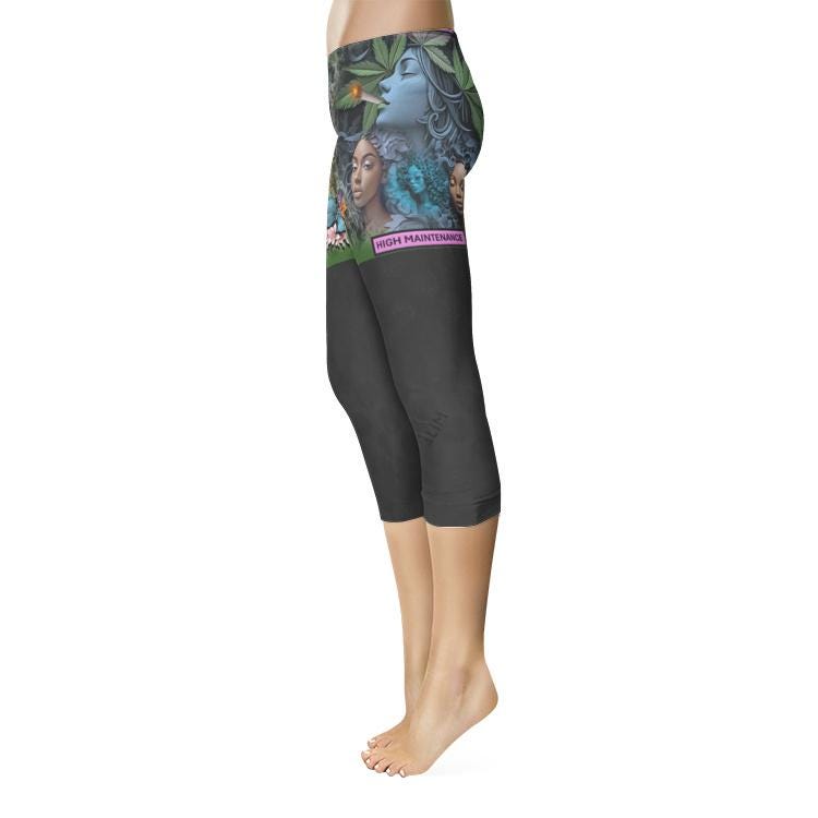 ALIM4U: "Sistas Smoke" All-Over Print Capri Leggings
