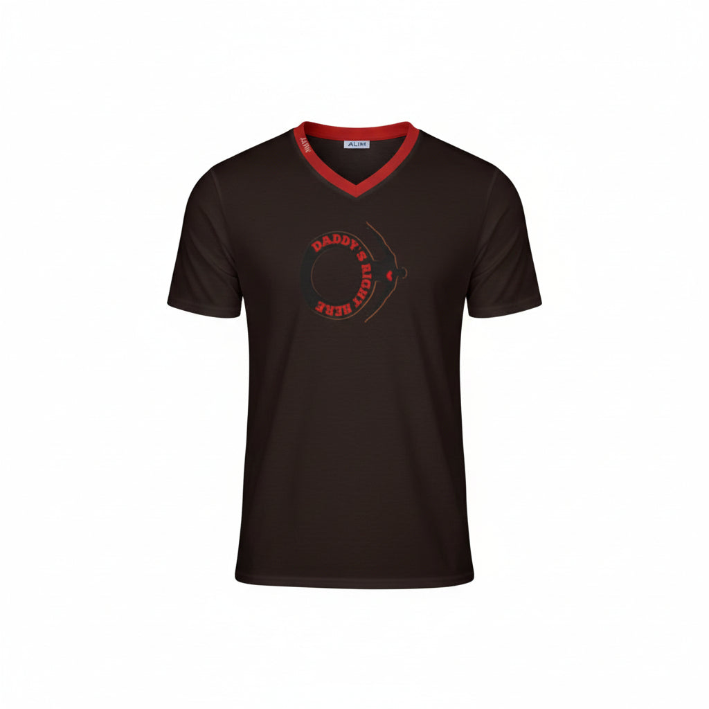 A man wearing a dark brown v-neck t-shirt with a red graphic that reads 'Daddy's Right Here' on the front. The image includes feature callout icons on the left and right highlighting fabric and fit characteristics.